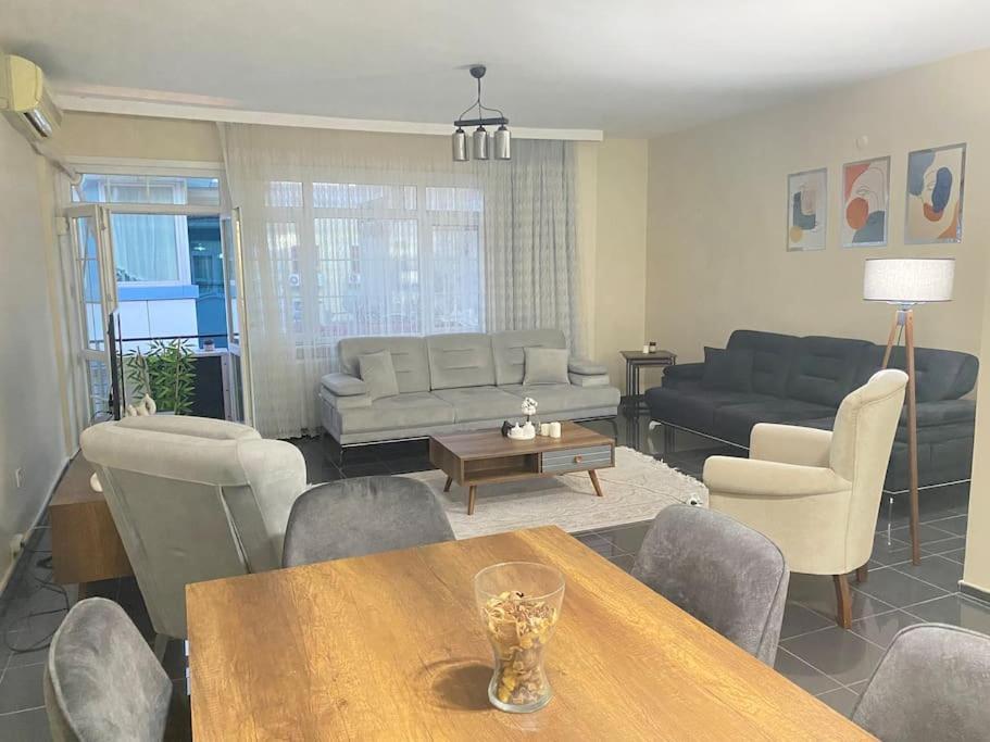 Comfy - Spacious Flat On The Kadikoey Seaside Apartment Истанбул Екстериор снимка