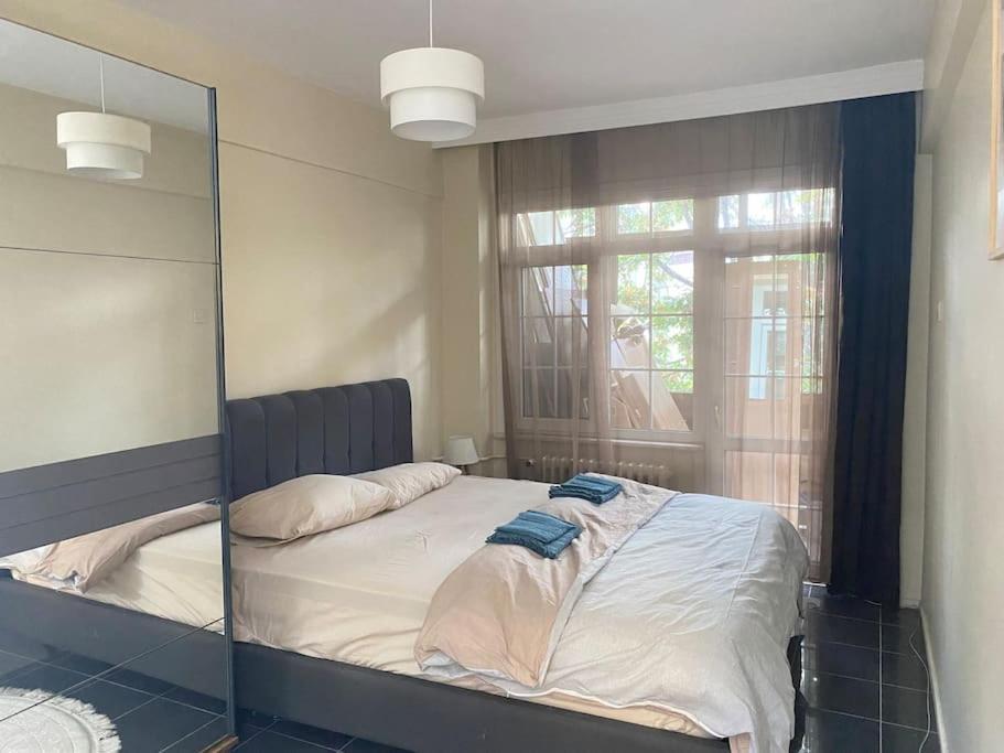 Comfy - Spacious Flat On The Kadikoey Seaside Apartment Истанбул Екстериор снимка