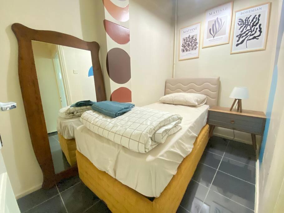 Comfy - Spacious Flat On The Kadikoey Seaside Apartment Истанбул Екстериор снимка