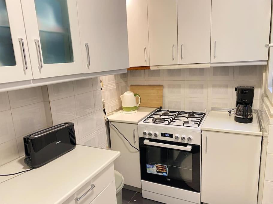 Comfy - Spacious Flat On The Kadikoey Seaside Apartment Истанбул Екстериор снимка